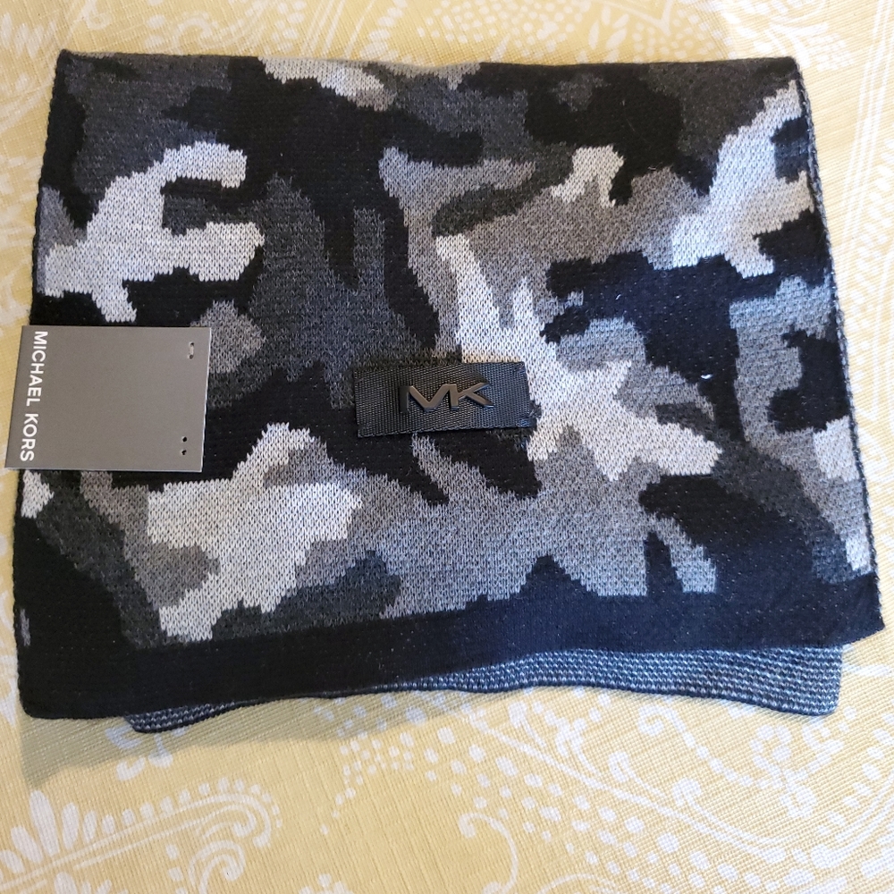 Michael kors scarf